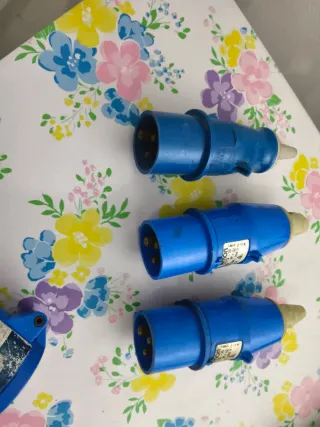 Enchufe Trifásico Macho y Hembra