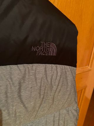 Chaleco The North Face Negro y Gris