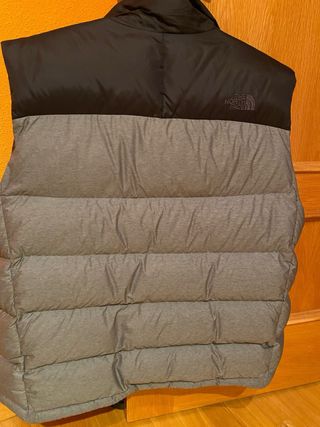 Chaleco The North Face Negro y Gris