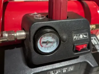 Compresor Einhell TC-AC 36/6/8 batería.