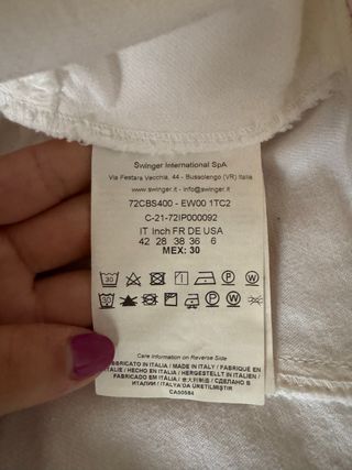 Casaco Branco Chiara Ferragni com Costura Rosa