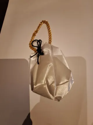 Bolsito Nancy Blanco con Cadena Dorada