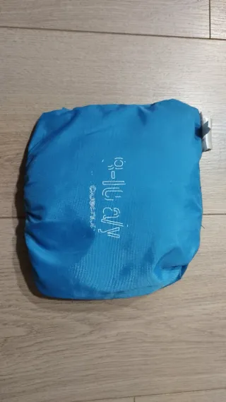 Chubasquero Quechua azul de 8 a 10 años