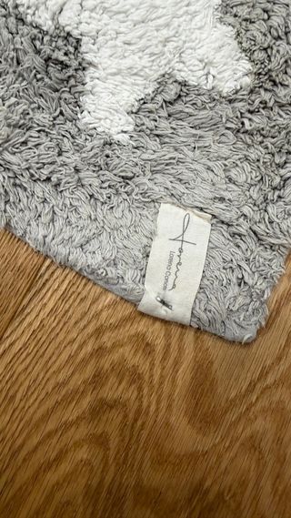 Alfombra infantil estrellas gris, Lorena Canals