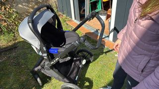 Carro de paseo Jane gris + adaptador coche
