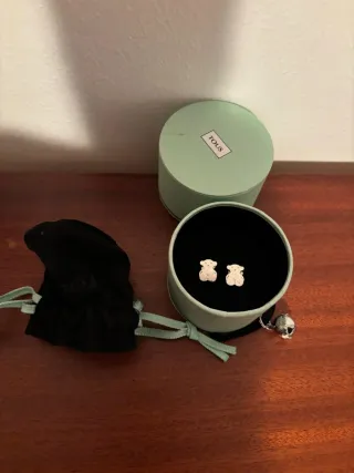 Pendientes, collar, pulseras. Plata de ley.