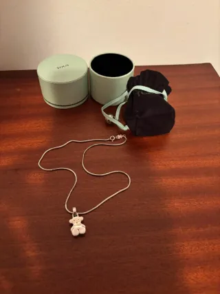 Pendientes, collar, pulseras. Plata de ley.