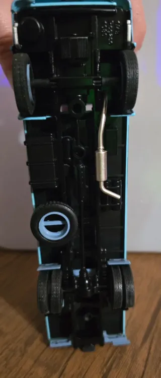 Replica de Camión Pegaso SIT Mudanzas Madrid 1:43