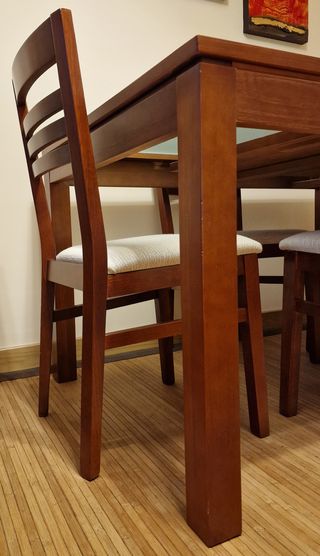 Mesa de comedor de madera extensible con 4 sillas
