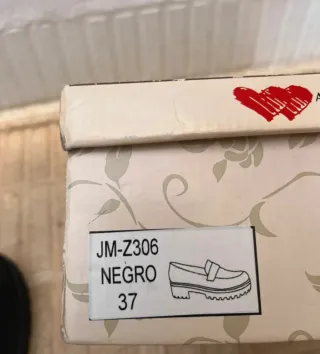 Mocasines Annalisa negros charol