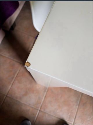 Mesa de comedor blanca con 4 sillas