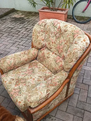 Poltrona damascata floreale