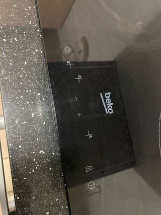 Placa vitrocerámica Beko empotrable