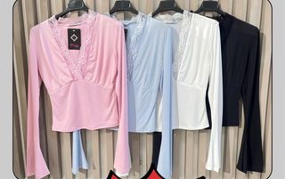 Blusa de manga larga con encaje