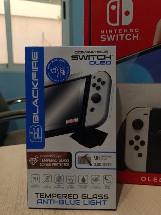 Nintendo Switch OLED Blanca + accesorios.