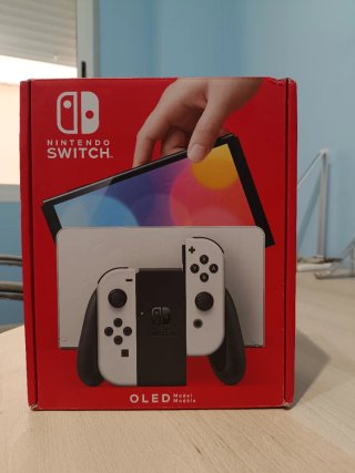 Nintendo Switch OLED Blanca + accesorios.
