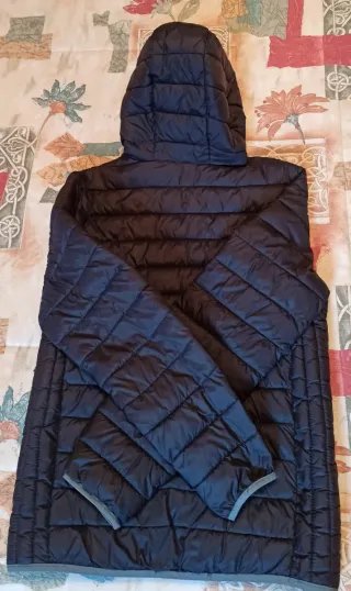 Chaqueta acolchada hombre negra