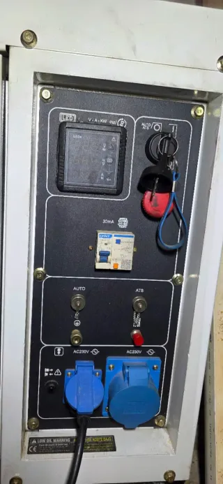 Generador hyundai dhy8600se diésel.