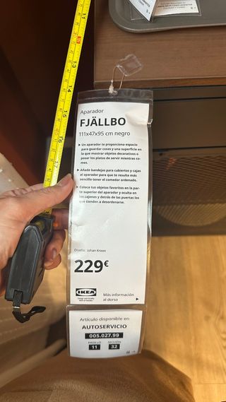 Vitrina expositora azul metálica y cristal