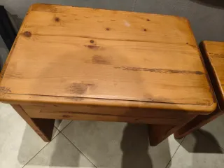 2 Banquetas Rústicas de Madera