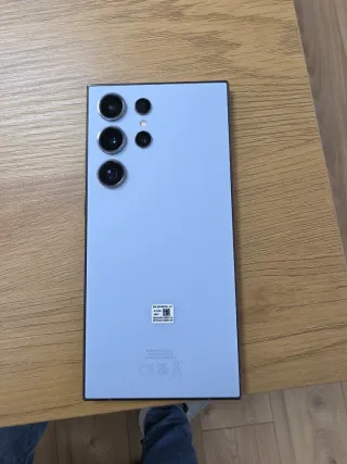 Samsung Galaxy S24 Ultra como nuevo