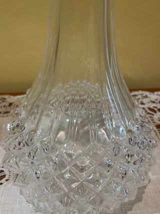 Jarrón de cristal tallado