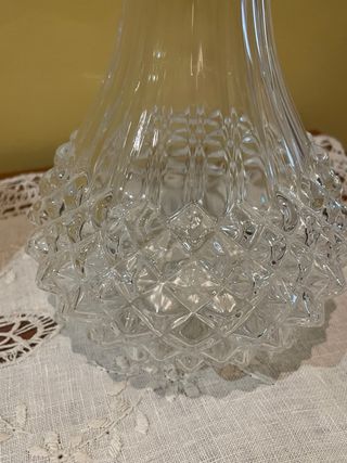 Jarrón de cristal tallado