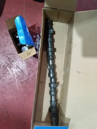 Árbol de levas y taqués original Volkswagen.