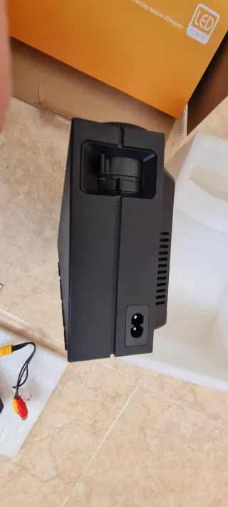 Proyector LED Negro.