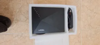 Proyector LED Negro.