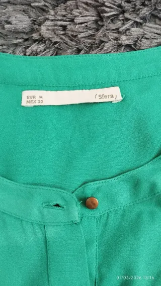 Blusa Sfera sin mangas verde talla M