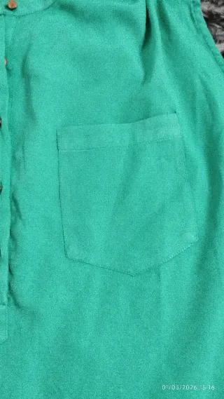Blusa Sfera sin mangas verde talla M
