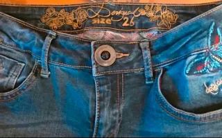 Pantalón vaquero Desigual Nuevo sin estrenar.