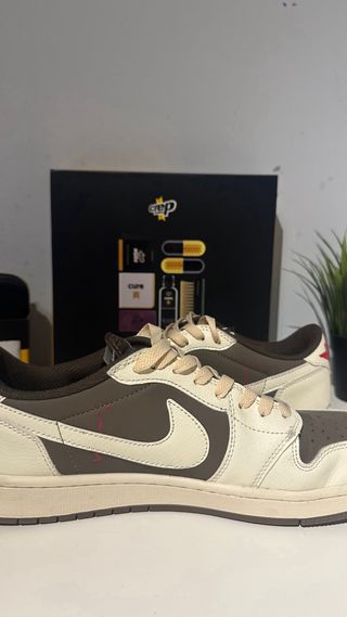 Jordan 1 Low Travis Scott Beige/Marrón