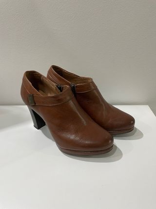 Botins Castanhos Tam 37