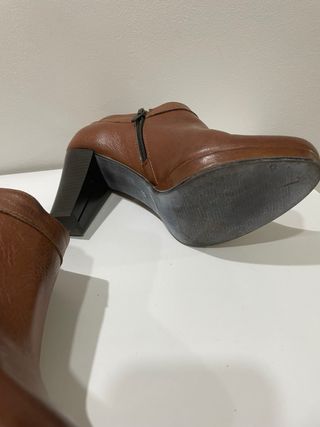 Botins Castanhos Tam 37