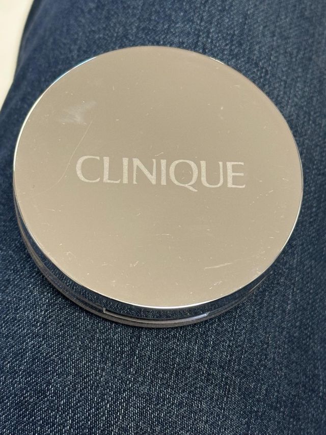 Clinique compacto 03 stay beige. No negociable