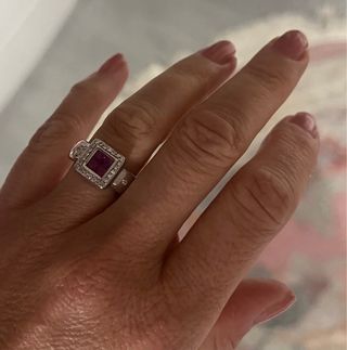 Anillo Oro Blanco 18k Rubíes y Diamantes