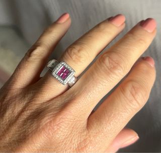 Anillo Oro Blanco 18k Rubíes y Diamantes