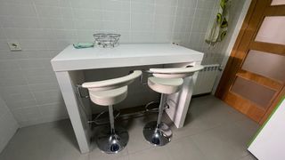 Muebles de cocina verdes y grises