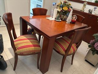 4 Sillas de Comedor Madera y Tela
