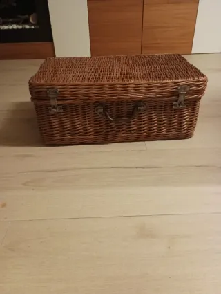 Maleta de mimbre vintage