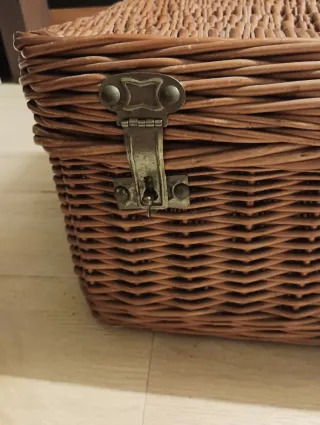 Maleta de mimbre vintage