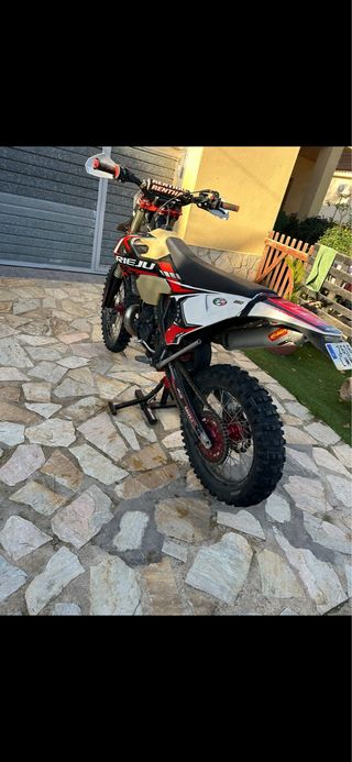 Rieju MR 2021 Roja y Negra