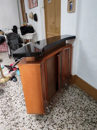 Barra de bar vintage madera y cromo