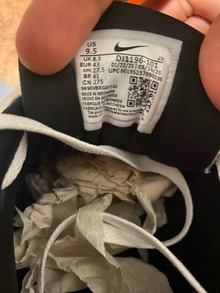 Zapatillas Nike Blancas y Rojas