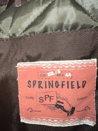 Chaqueta Treenka marrón con capucha