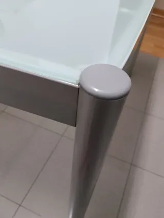 Mesa de comedor cristal y metal