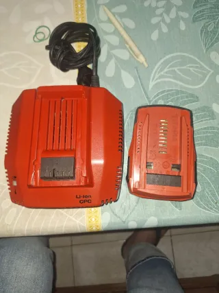 Cargador HILTI C 4/36-350 + Batería 4.0Ah