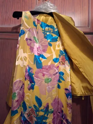 Conjunto mujer chaqueta y vestido floral